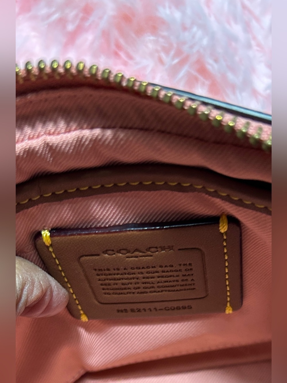 COACH Willow Camera Bag/Candy Pink - Picture 13 of 13